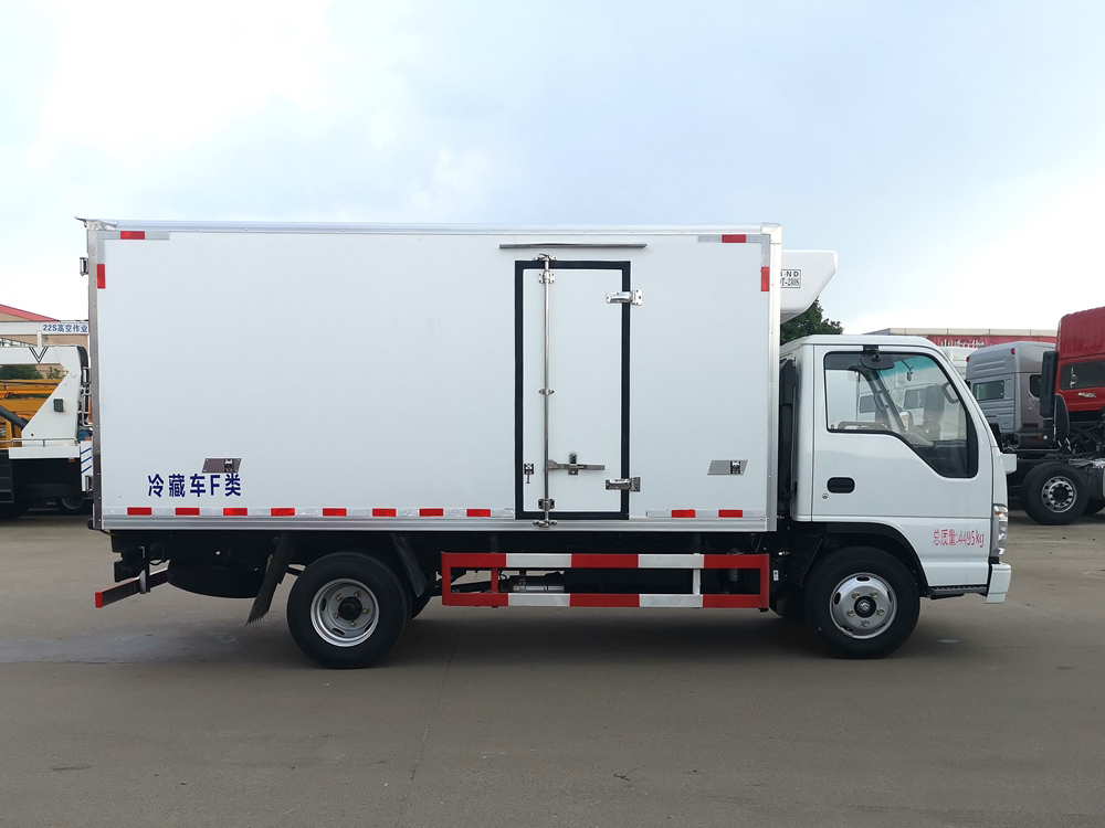 庆铃五十铃100P冷藏车（国六）{i}