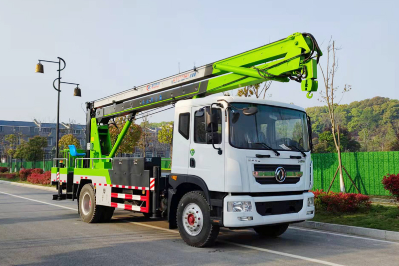 东风D9多利卡22米高空作业车（黄牌，折叠臂）